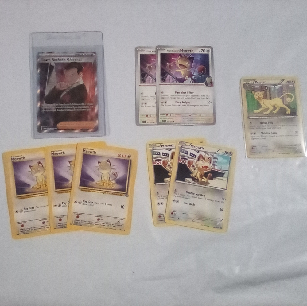 ✨Team Rocket's Giovani Mint Holo and Meowth Pokemon Card Bundle✨